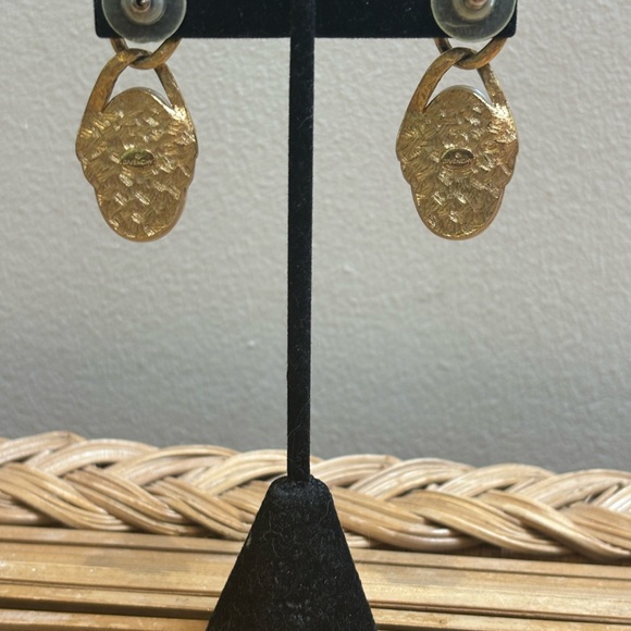 Vintage Givenchy earrings - Picture 3 of 5